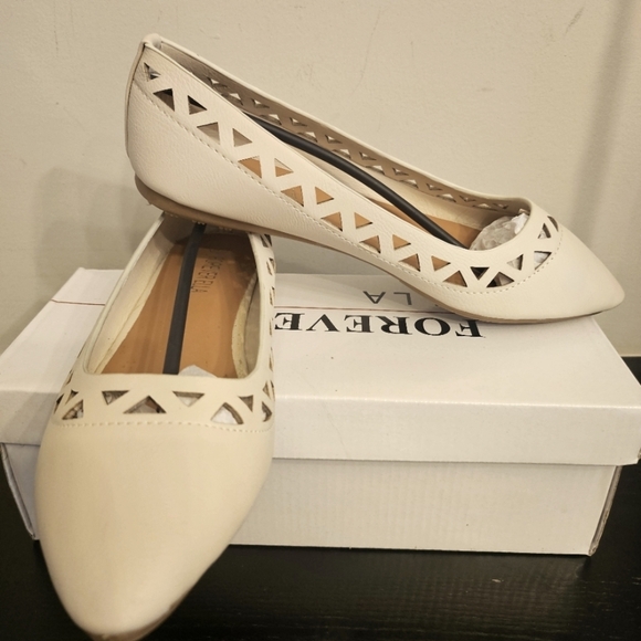Forever Shoes - Cream Colored Cut-Out Flats